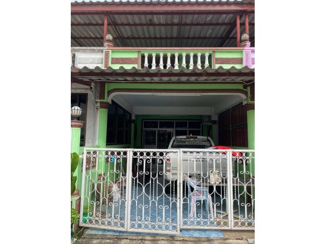 ขายทาวน์เฮ้าส์พนมแลนด์ 27 ตรว. 2 ชั้น 3 ห้องนอน 2 ห้องน้ำ ใกล้ตลาดพนม - 2.4 กม. จ.ฉะเชิงเทรา