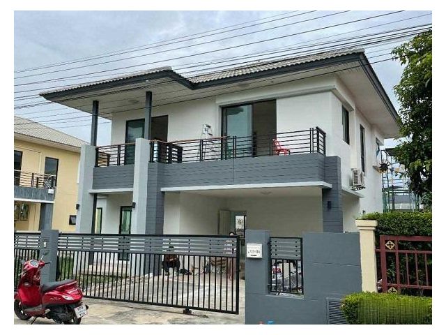 N173 ขาย บ้านเดี่ยว 2 ชั้น  หมู่บ้านฟ้ากรีนพาร์ค รอยัล ธนบุรีรมย์ บ้านเปล่า ทำเลดีเดินทางสะดวกเข้าออกได้หลายทาง ใกล้โรงเ