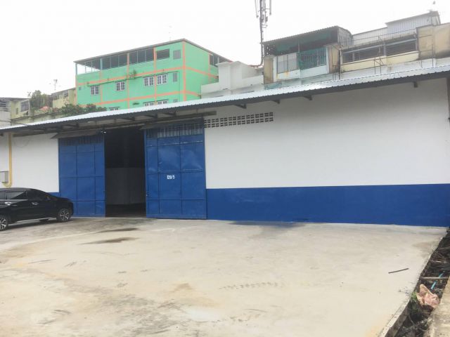 ให้เช่าโกดัง คลังสินค้า โรงงาน ถนนสุขุมวิท สถานีรถไฟฟ้าแบริ่ง แยกบางนา ใกล้ไบเทคบางนา เซ็นทรัล พื้นที่ 400-2,500 ตร.ม.