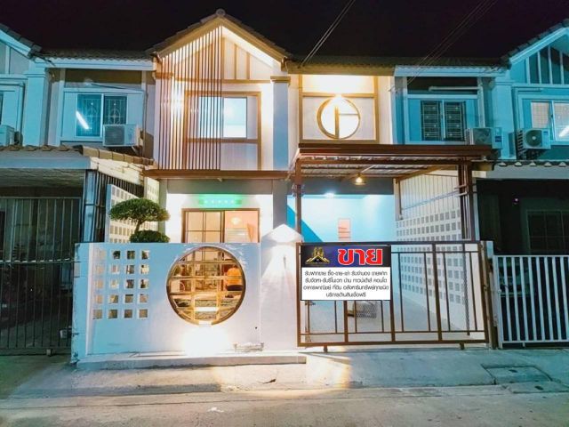 ทาวน์เฮ้าส์ 2 ชั้น #หมู่บ้าน​พฤกษา​65/1 ทำเลรังสิต​คลอง​2​ ด้านหน้าจัดสวนหย่อมดูร่มรื่น ด้านในตกแต่งสวยดูอบอุ่น