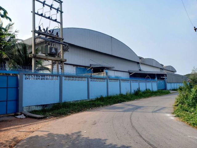 ขายโรงงานขายโรงงานอยู่ถนนบางปลาตำบลบ้านเกาะ อำเภอเมือง จ.สมุทรสาครเนื้อที่ 5ไร่ พื้นที่ใช้สอย 4,800 ตร.มมีออฟฟิศห้องพักค