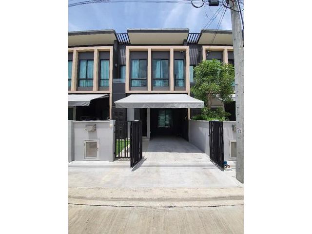 HR1422ให้เช่าทาวน์โฮม2ชั้น  ใกล้เมกะบางนา พลีโน สุขุมวิท บางนา3 ห้องนอน 2 ห้องน้ำ
