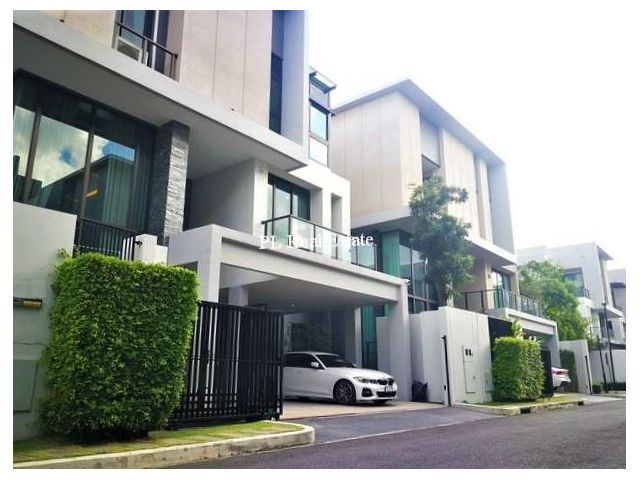 ขายบ้านเดี่ยวบ้านกลางเมืองคลาสเซ่ เอกมัย-รามอินทรา