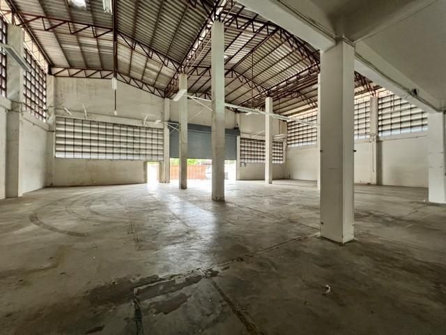 ให้เช่าโกดังเนื้อที่ 1000 ตรม รามคำแหง 182
