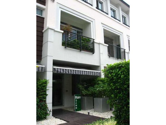 ให้เช่าทาวน์โฮมบ้านกลางเมืองUrbanionพระราม9-วงแหวน