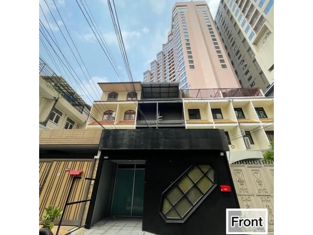 PS01 ให้เช่า ทาวน์โฮม 3ชั้น ถนน สุขุมวิทซอย18 ใกล้ BTS อโศก MRT สุขุมวิท #ไม่รับแบบจดบริษัท เป็นห้องเปล่าไม่มีเฟอร์นิเจอ