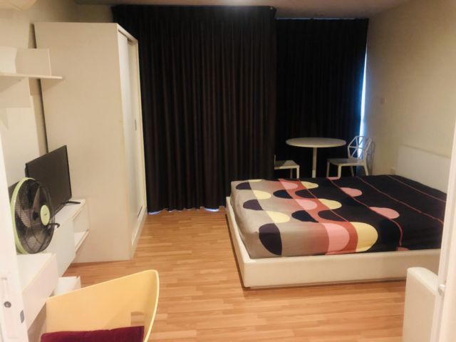 we condo เอกมัย-รามอินทรา เช่า ติดตลาดเลียบด่วน