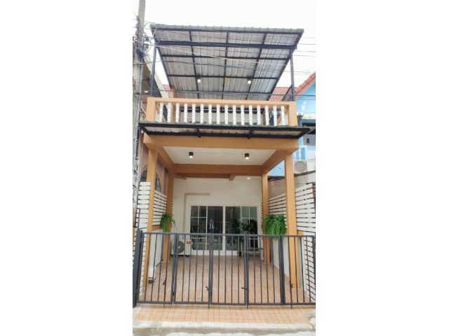 ทาวน์เฮาส์ 2 ชั้น #หมู่บ้านอินทราวิลล์ ต่อเติมเทอเรสด้านหน้า พร้อมเฟอร์ฯ หลังหมู่บ้านมีท่าเรือ ไปตลาดมีนบุรี