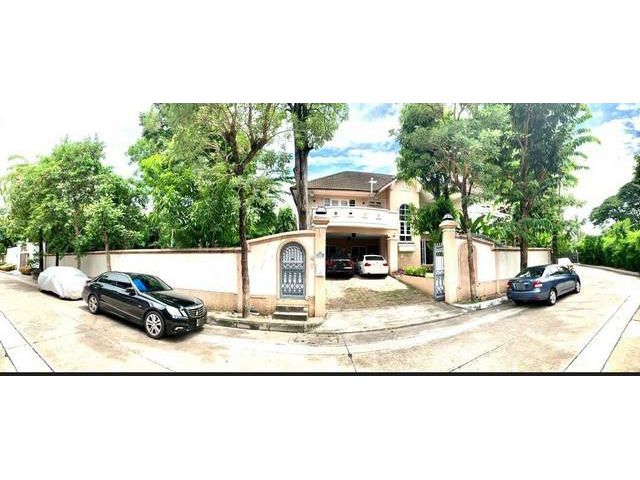 ขายบ้านเดี่ยวหลังมุม210ตร.วหมู่บ้านผกามาศพัฒนาการ