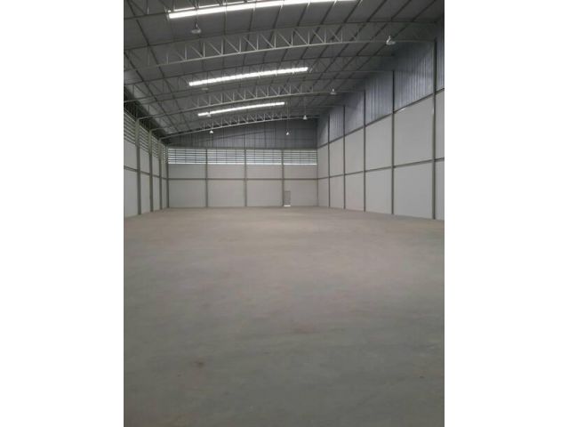โรงงานให้เช่าโกดังให้เช่าอยู่ถนนเทพารักษ์กม.11ซอยที่ดินไทยใกล้นิคมบางปูอำเภอบางพลีจังหวัดสมุทรปราการเข้าออกได้หลายทางมีข