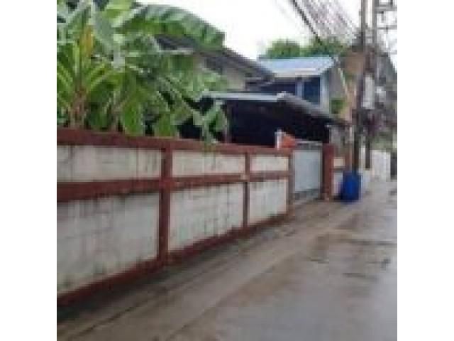 ขายที่ดินพร้อมสิ่งปลูกสร้าง เนื้อที่ 88 ตรว ตั้งอยู่ถนนเจริญนคร ซอยเจริญนคร 39 คลองสาน