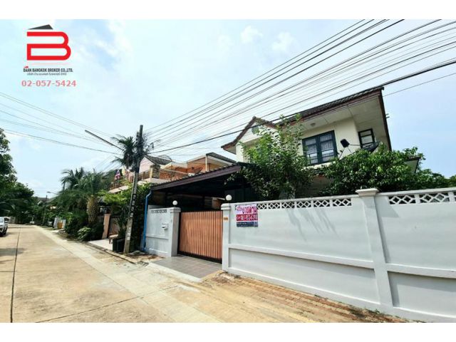 บ้านเดี่ยว หมู่บ้าน ดิเอมเมอรัลด์ การ์เด้น 1 เนื้อที่ 54.7 ตรว. ถนนราชพฤกษ์ อ.ปากเกร็ด จ.นนทบุรี