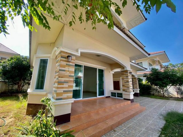 H-425-JP ขายบ้านเดี่ยว 2 ชั้น สันกำแพง