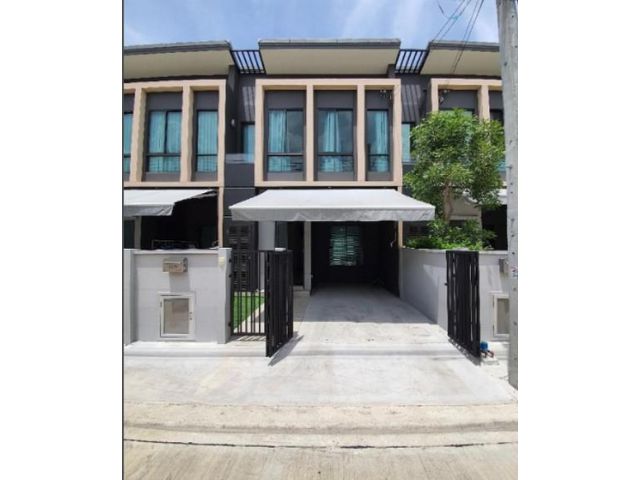ให้เช่าทาวน์โฮมพลีโน สุขุมวิท บางนา บ้านใหม่