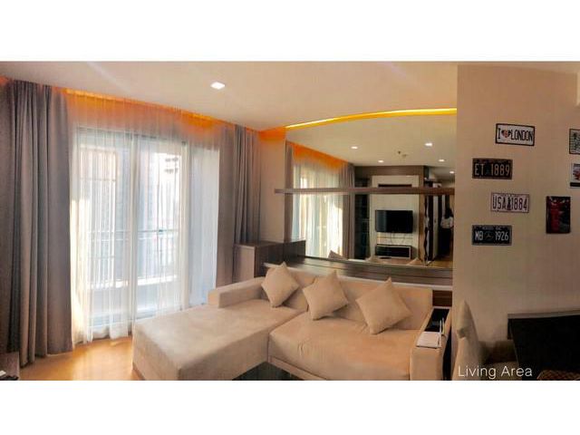 Warm & Cozy with high floor unit!The Address Asoke