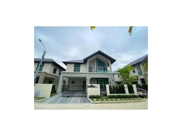 บางกอก บูเลอวาร์ด ศรีนครินทร์-บางนา
