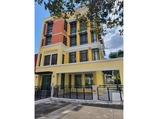 ให้เช่าโฮมออฟฟิศ 4ชั้น บ้านกลางกรุง ถนนบางนา กม.3