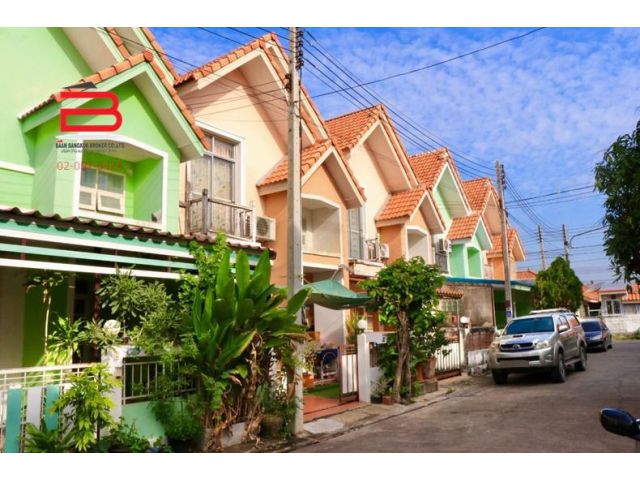 ทาวน์เฮาส์ 2 ชั้น โครงการ บ้านสร้างแกรนด์ 5 เนื้อที่ 21 ตรว. ถนนโรจนะ อ.บางปะอิน จ.พระนครศรีอยุธยา