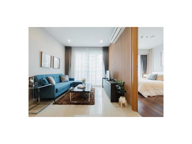For Sale Circle Condominium 1 Bed