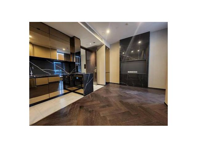 For Sale The ESSE Sukhumvit 36 1 Bed