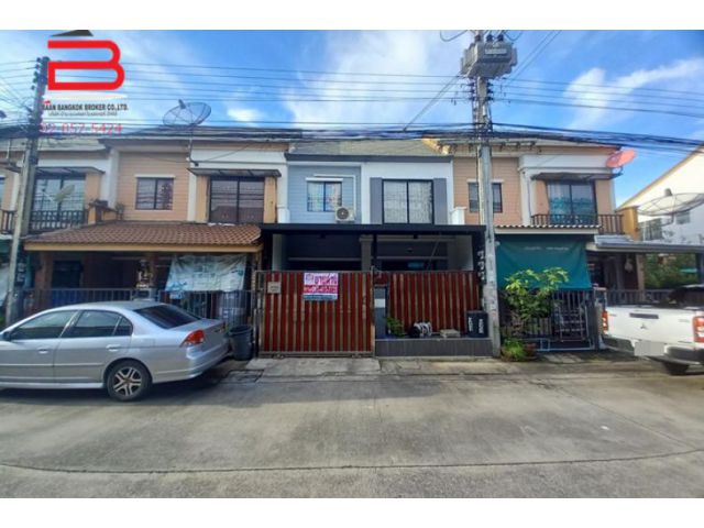 ทาวน์เฮาส์ หมู่บ้าน พฤกษา 40 เนื้อที่ 16.1 ตรว.ถนนรังสิต-นครนายก อ.คลองหลวง จ.ปทุมธานี