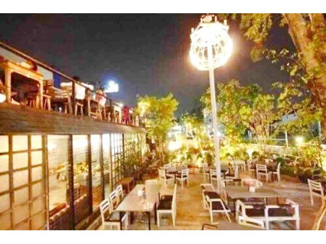 ร้านอาหาร ที่จอดรถ ถ.เกษตรนวมินทร์ ลาดปลาเค้า