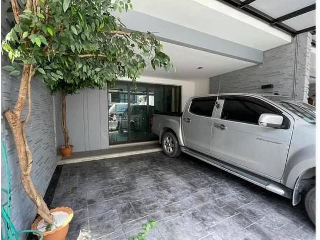 ให้เช่าทาวน์โฮม3 ชั้น เพล็กซ์ บางนา