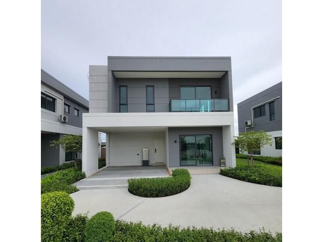 ขายบ้านเดี่ยว 2 ชั้น หมู่บ้าน เซนโทร บางนา