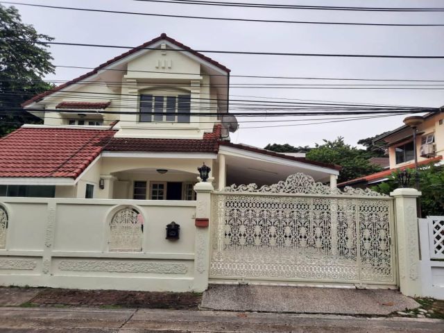 รหัสทรัพย์ : AK110922-01 ขายบ้านเดี่ยว 96 ตร.วา หมู่บ้านชลลดา-รามอินทรา