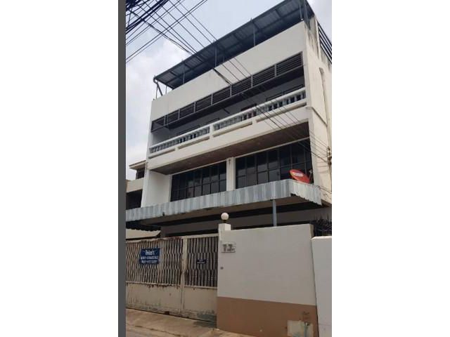 ขายอาคารพร้อมที่พัก 4 ชั้น อ่อนนุช17