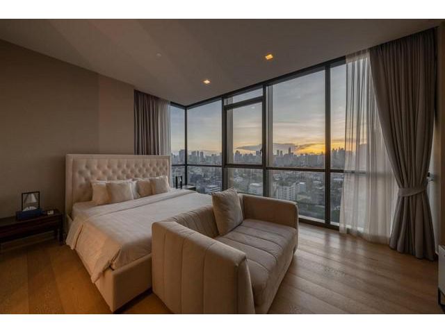 Super luxury for sale at The Monument Thonglor