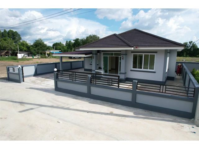 ขายบ้านพร้อมที่ดิน 64 ตรว. ซอยวัดดอนทอง ติดถนนคอนกรีต ใกล้โลตัสพนมสารคาม จ.ฉะเชิงเทรา