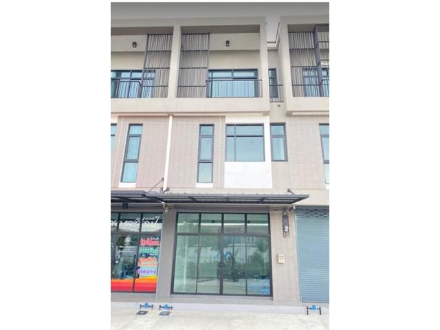 ให้เช่าอาคาร 3 ชั้น S GATE กรุงเทพฯ-ปทุมธานี