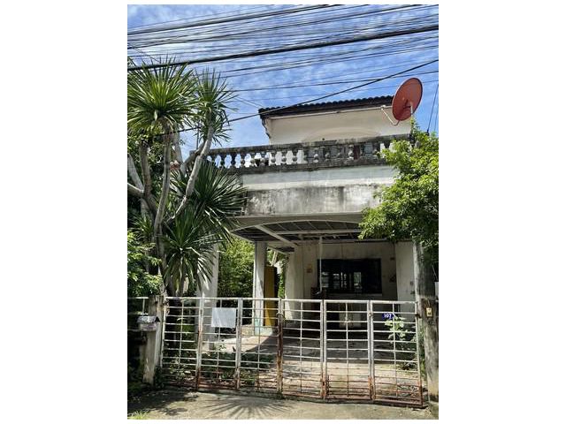 ขายทาวน์เฮ้าส์หลังริม หมู่บ้านเกร็ดแก้ว