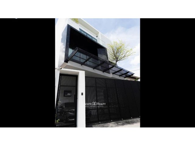 ขายบ้านเดี่ยวสุขุมวิท 65