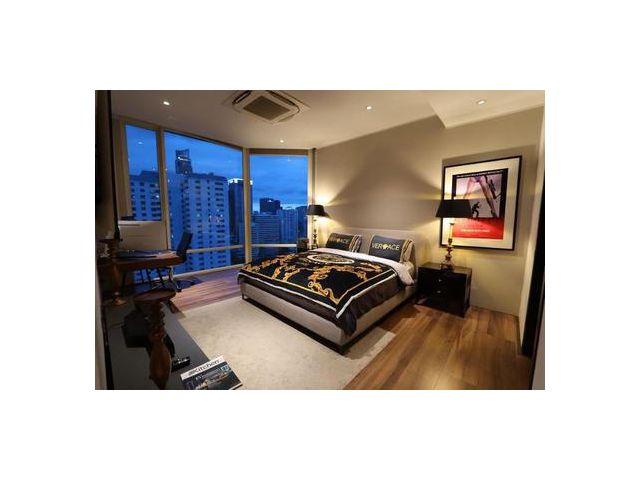 Royce Private Residence Sukhumvit 31 3 Bed