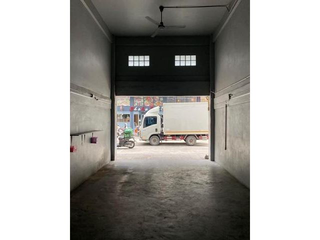 POR1701 ให้เช่าพื้นที่ ขายของ ใกล้ BTS สะพานควาย