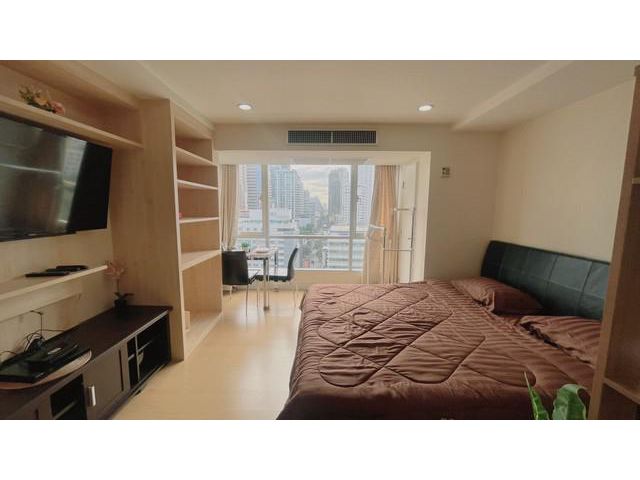 CRB385 The Trendy13 Condominium