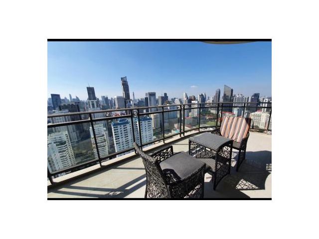 Royce Private Residence Sukhumvit 31 4 Bed