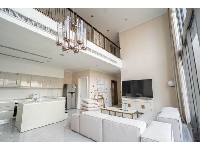 ขายทาวน์โฮม5ชั้นย่านสุขุมวิท 749 Residence