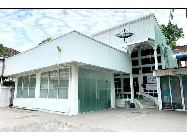 ให้เช่าบ้านเดี่ยว สุขุมวิท ซ.39 ใกล้ BTS พร้อมพงษ์