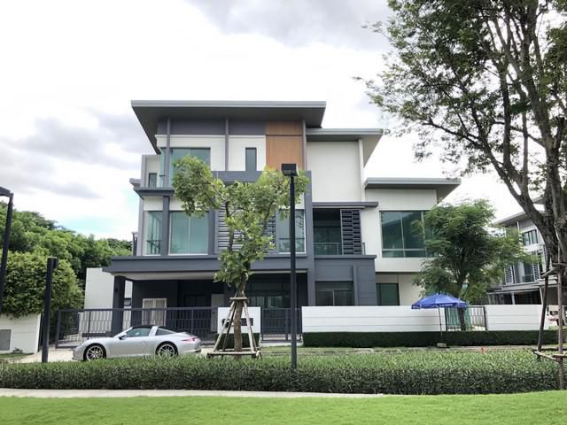 ขายบ้านใหม่ 3 ชั้น หมู่บ้านนาราสิริ -ไฮด์อเวย์