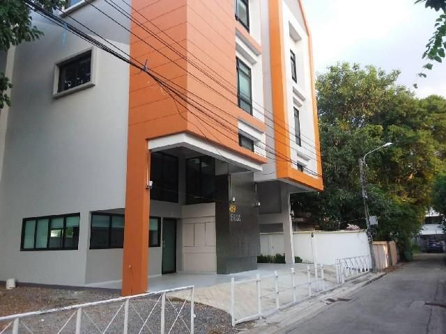 POR1732 ให้เช่า อาคาร ใกล้เซ็นทรัลวงศ์สว่าง