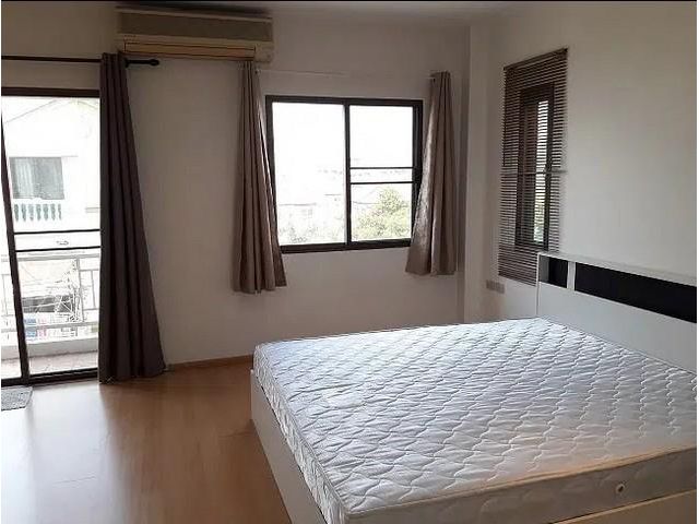 ให้เช่าทาวน์เฮ้าส์ 2 ชั้น หมู่บ้านเดอะแพลนซิตี้ ลาดพร้าว 71 ย่านนาคนิวาส ใกล้โชคชัย 4 เลียบด่วน