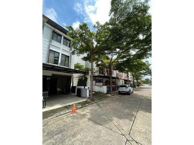 POR1744 ให้เช่า ทาวน์โฮม 3 ชั้น  อารียา โมวา