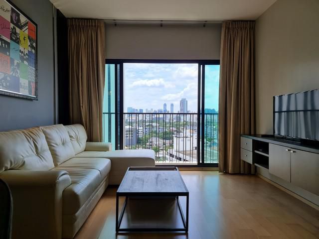 2 bedrooms available at Noble Reform near BTS Aree