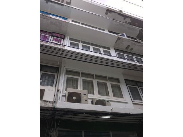 ให้เช่าตึกแถว4.5ชั้นย่านสีลม บางรัก