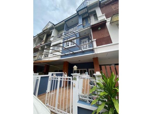 ให้เช่าทาวน์เฮ้าส์  เกตุนุติ เชอมิเน่ ลาดพร้าว87