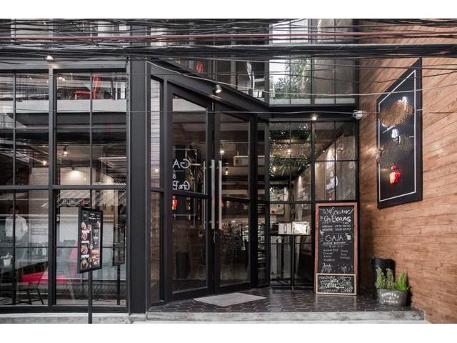 ให้เช่าพื้นที่ 180 ตรม.ซอยนราธิวาสราชนครินทร์ ย่านสาทร ใกล้ตึกเอ็มไพร์ เหมาะทำร้านอาหาร ร้านกาแฟ อยู่ในย่านคนพลุกพล่าน ค