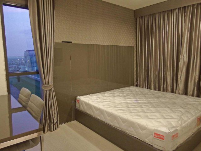ให้เช่าคอนโด Rhythm Sukhumvit36-38 ชั้น 10  วิวเมือง แต่งครบ พร้อมเข้าอยู่ S06-0896